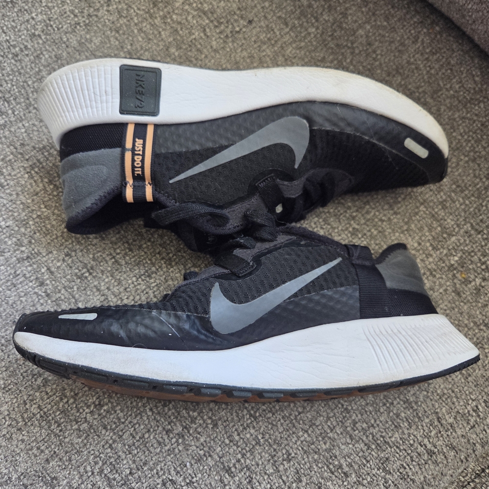 Nike Men's Black Running Shoes